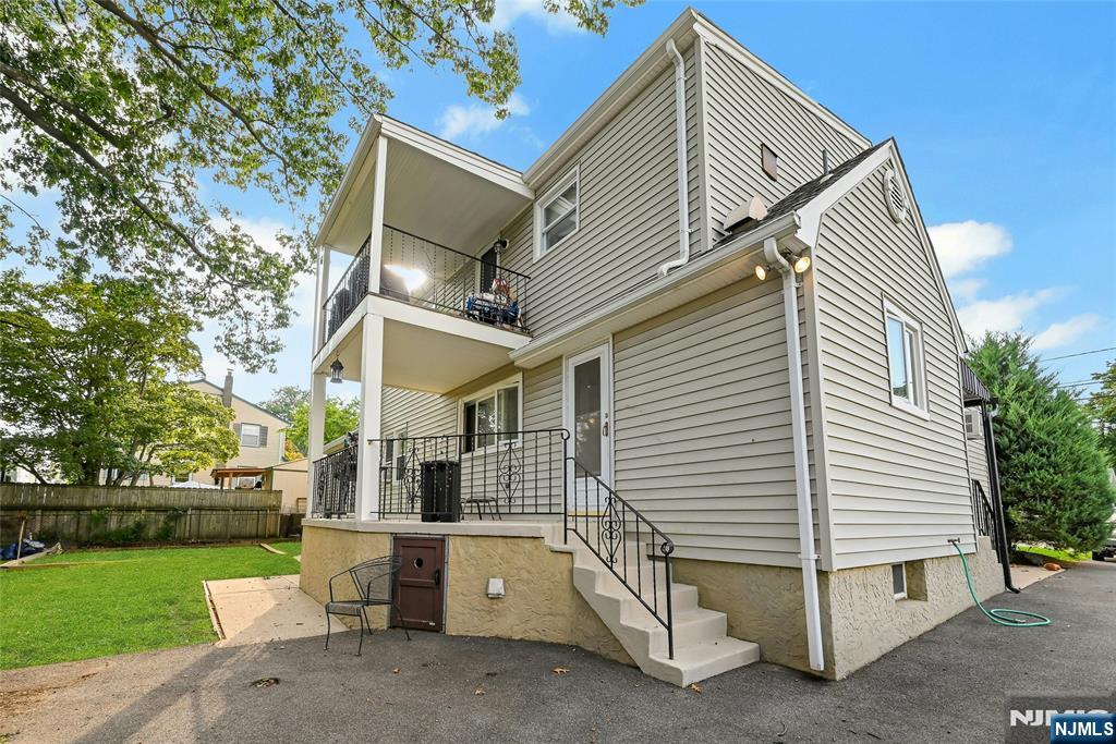 44 12th Property Photo 6