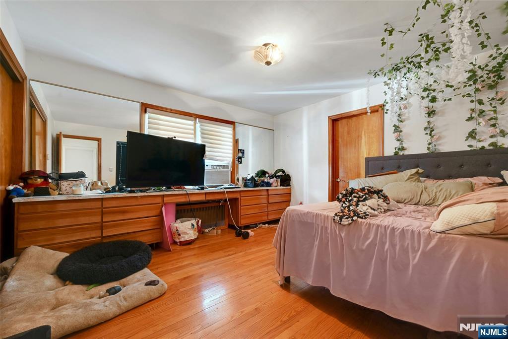44 12th Property Photo 14