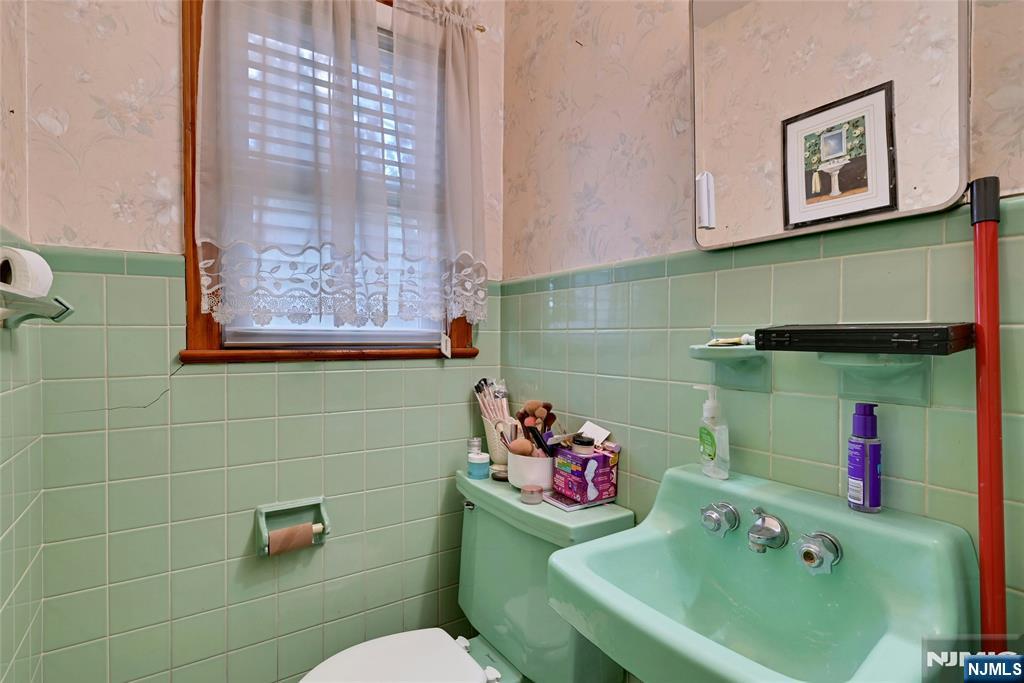 44 12th Property Photo 15