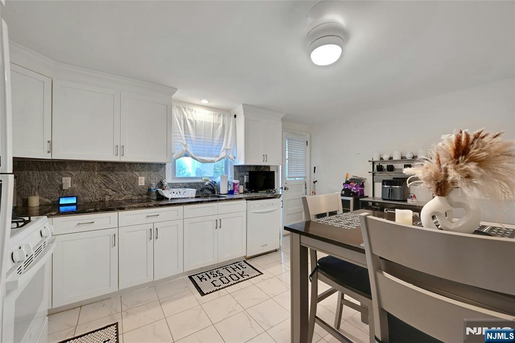 44 12th Property Photo 18