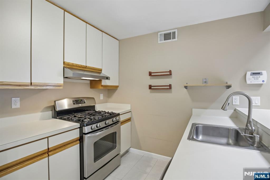 31 Markham Circle 31 Property Photo 7