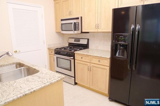 22 Hemlock Lane 22 Property Photo 4