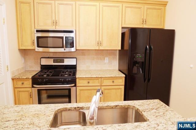 22 Hemlock Lane 22 Property Photo 6