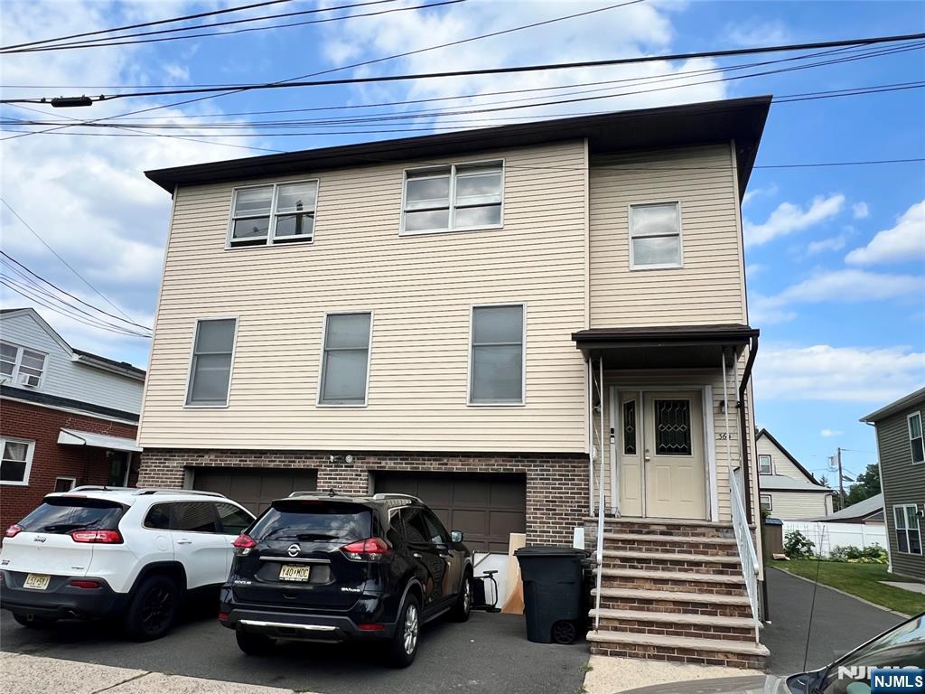 364 Chestnut Avenue 2 Property Photo 2