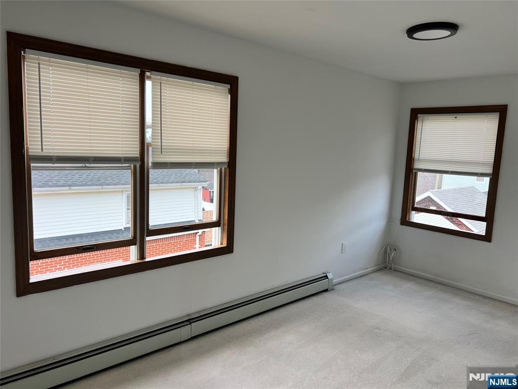364 Chestnut Avenue 2 Property Photo 12