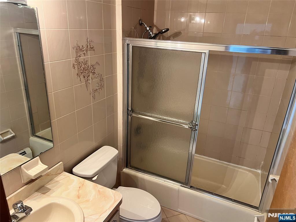364 Chestnut Avenue 2 Property Photo 15