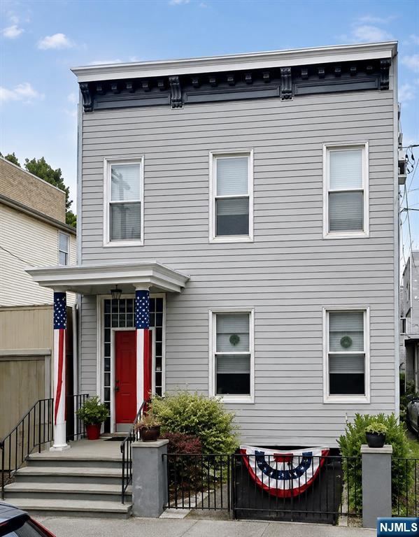 522 26th Street Property Photo 1
