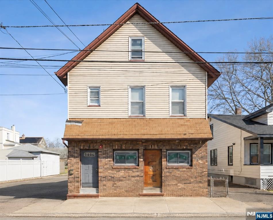 77 Maple Avenue Property Photo 1