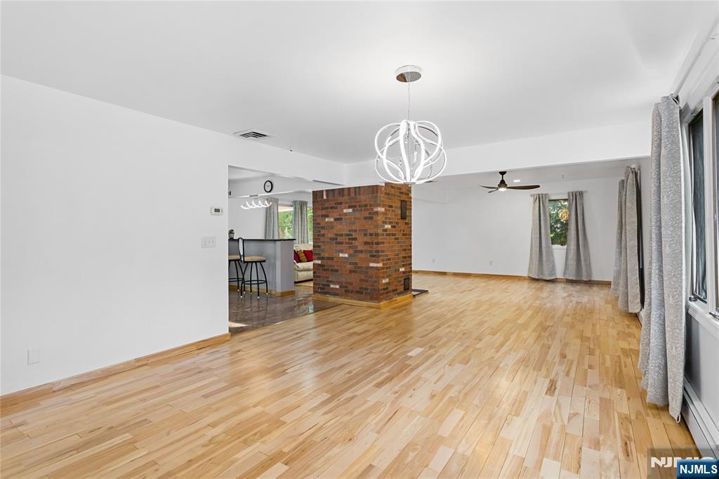 228 Dorothy Drive Property Photo 3