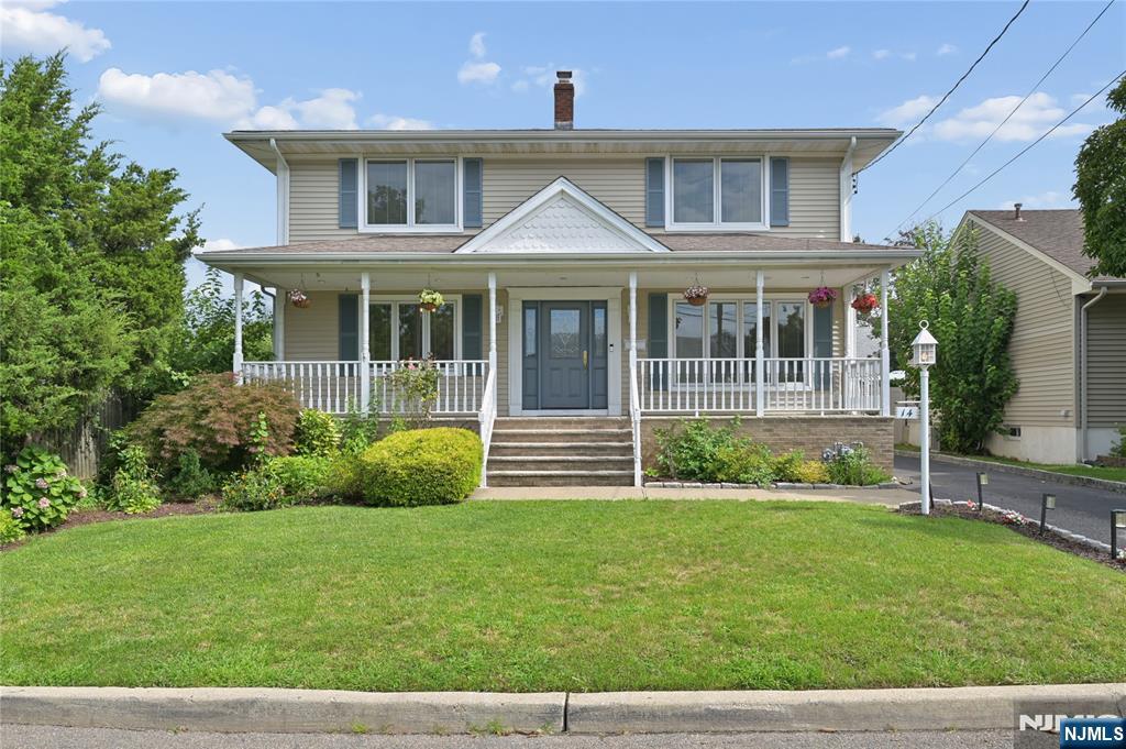 14 Robert Court Property Photo 1