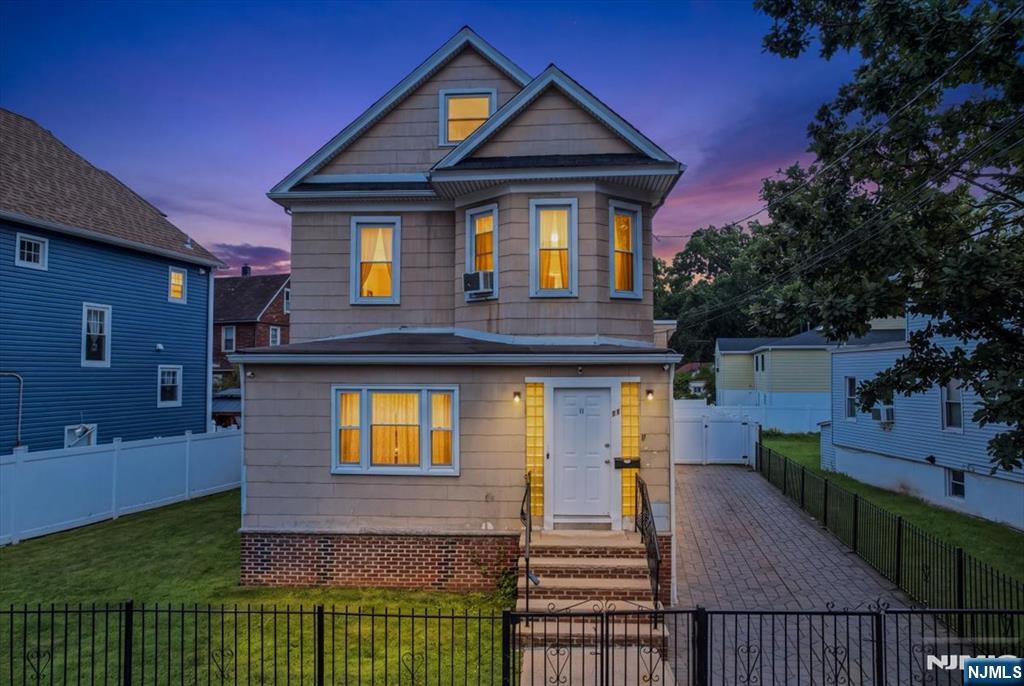 11 Elm Street Property Photo 1