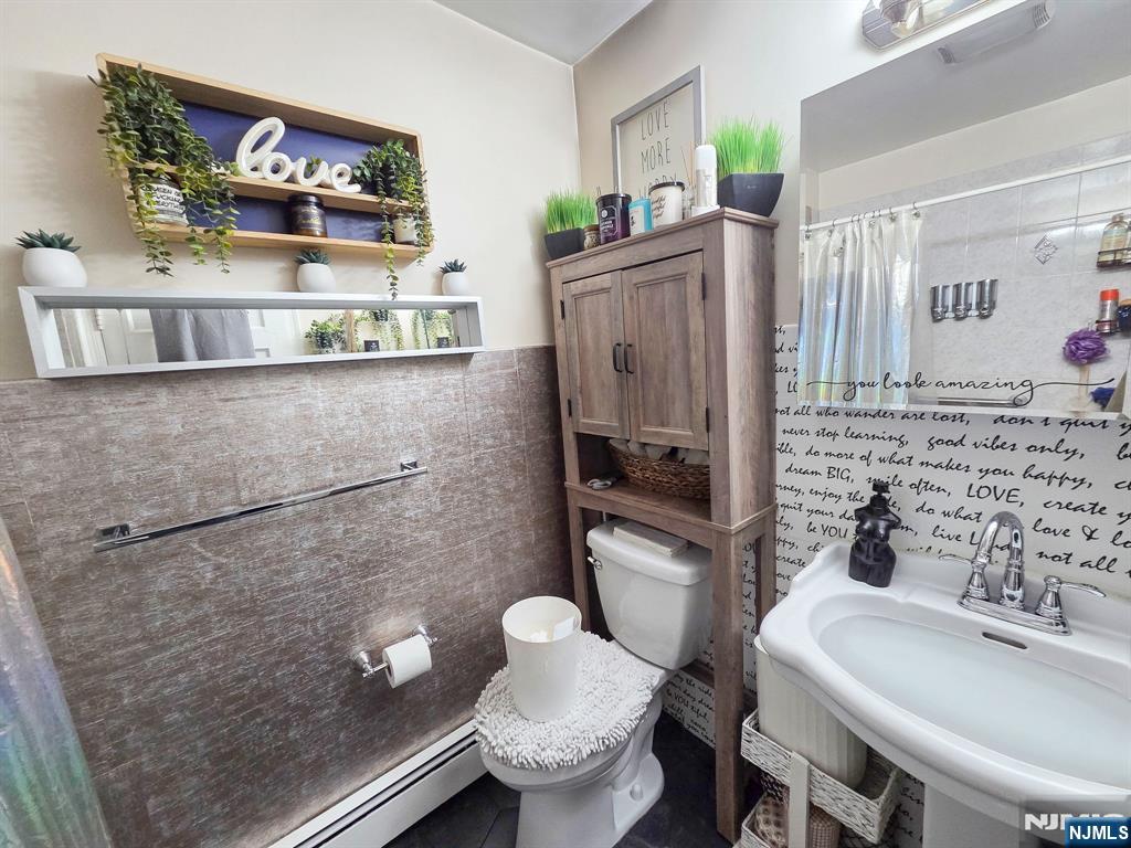 14 48th Street Property Photo 8