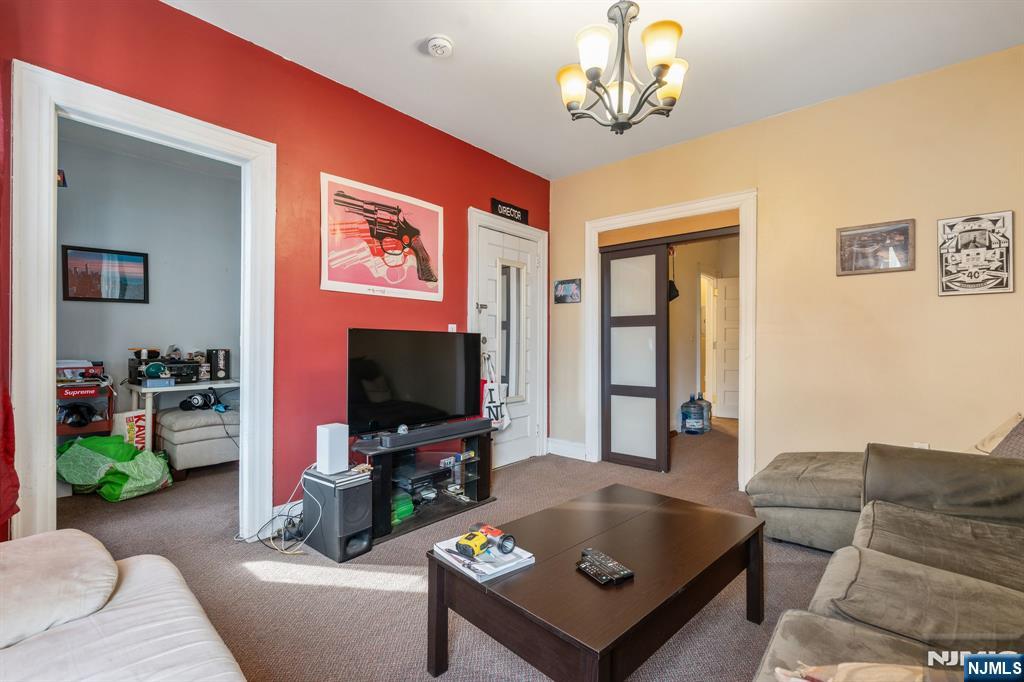14 48th Street Property Photo 13