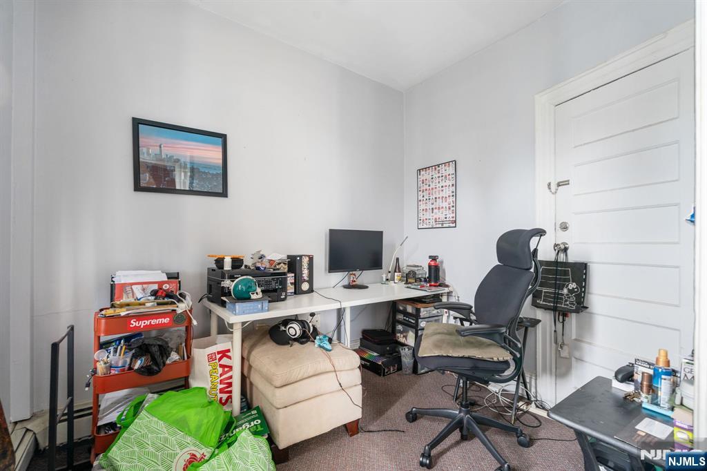 14 48th Street Property Photo 18