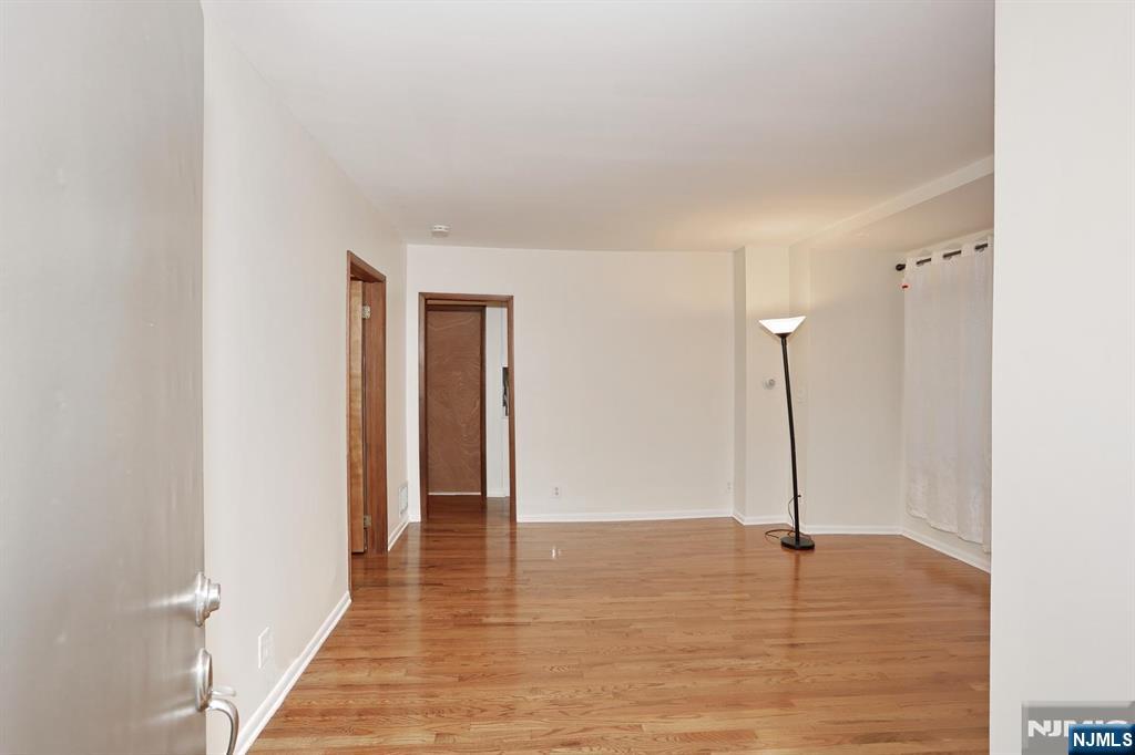 515 N Monroe Street Property Photo 5
