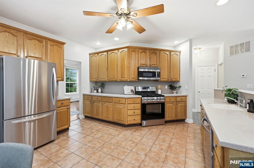 13 Oakwood Court Property Photo 12