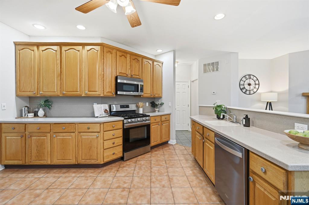 13 Oakwood Court Property Photo 13
