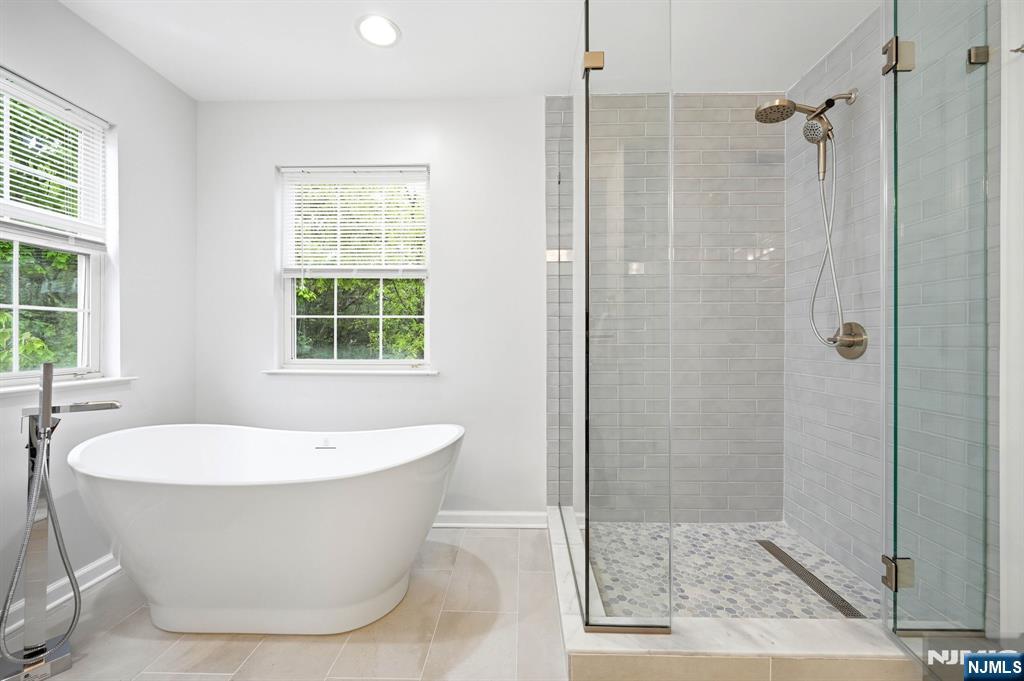 13 Oakwood Court Property Photo 27