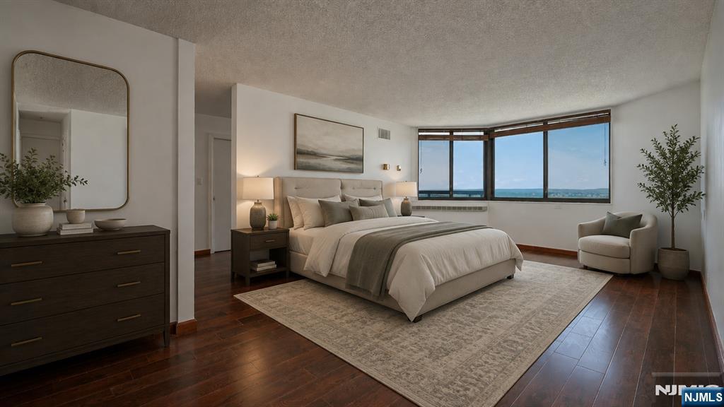 2140 Harmon Cove Tower 2140 Property Photo 3