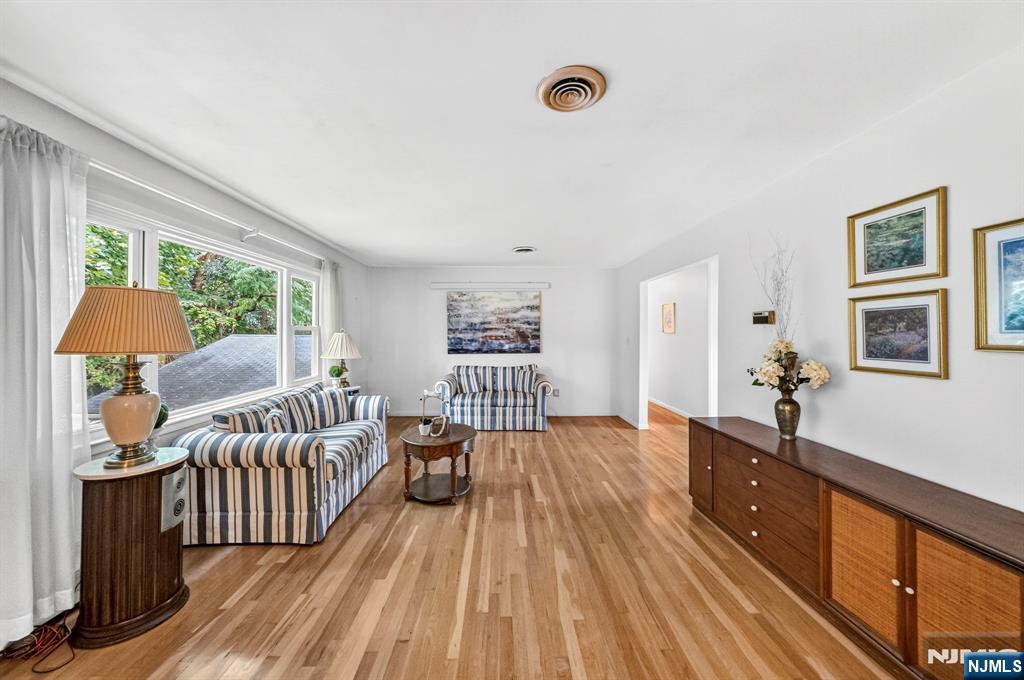 13 Friar Way Property Photo 6