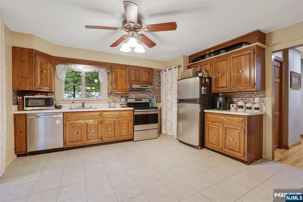 36 Maple Lake Road Property Photo 8