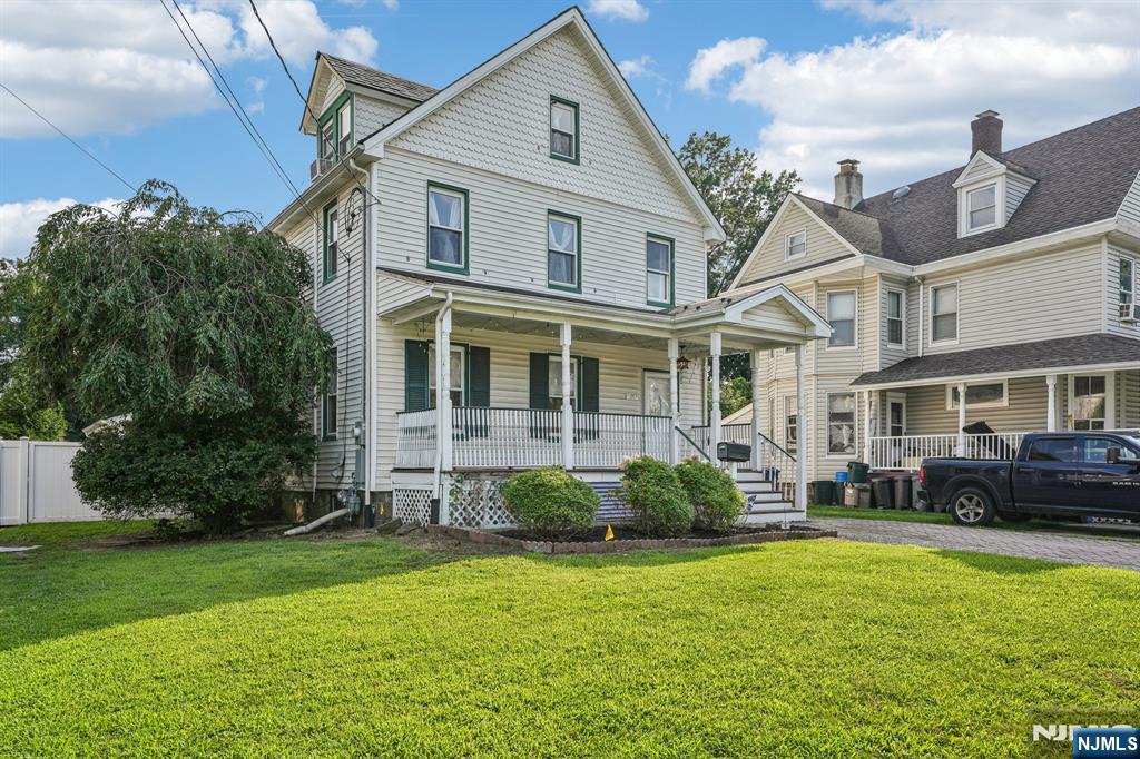 190 John Street Property Photo 1