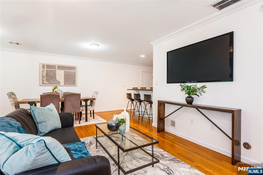 26030641 Property Photo 2