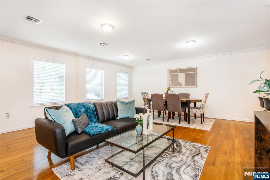 26030641 Property Photo 3