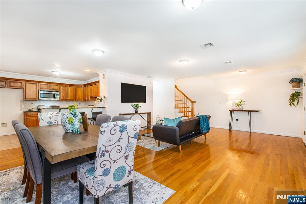 26030641 Property Photo 4