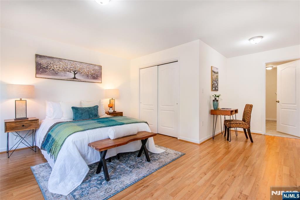 26030641 Property Photo 11