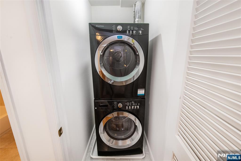 26030641 Property Photo 18