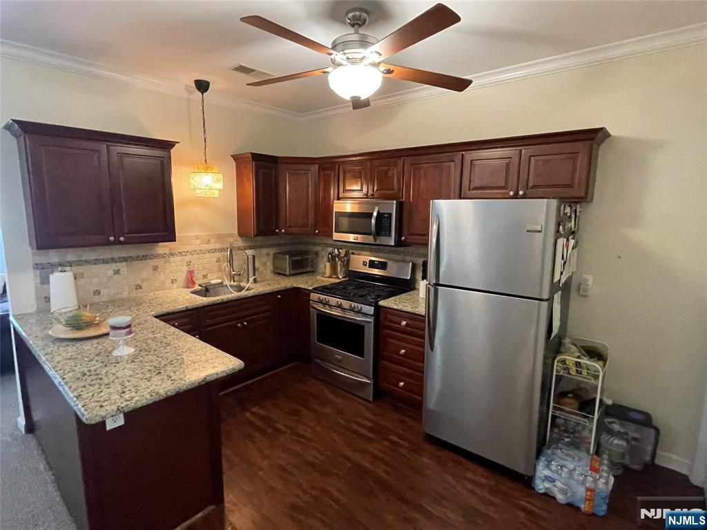 485 Saddle River Road 18 Property Photo 4