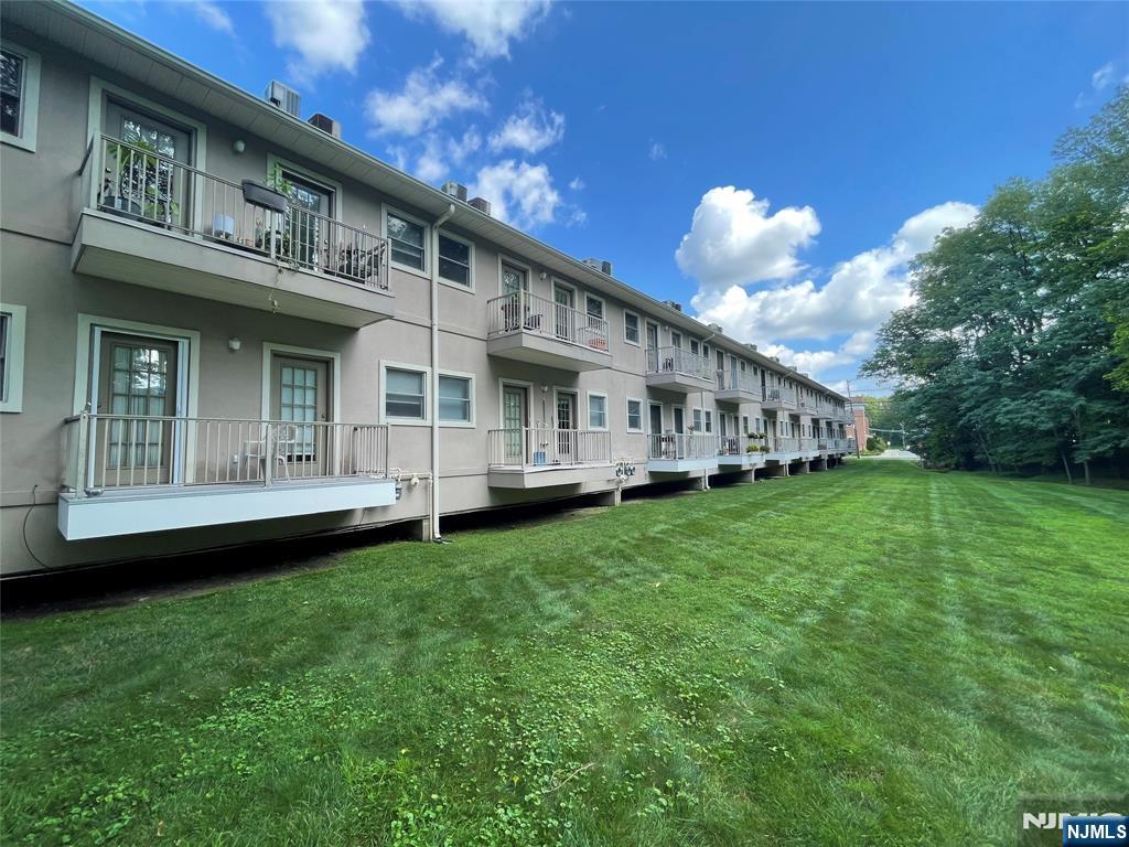 485 Saddle River Road 18 Property Photo 14