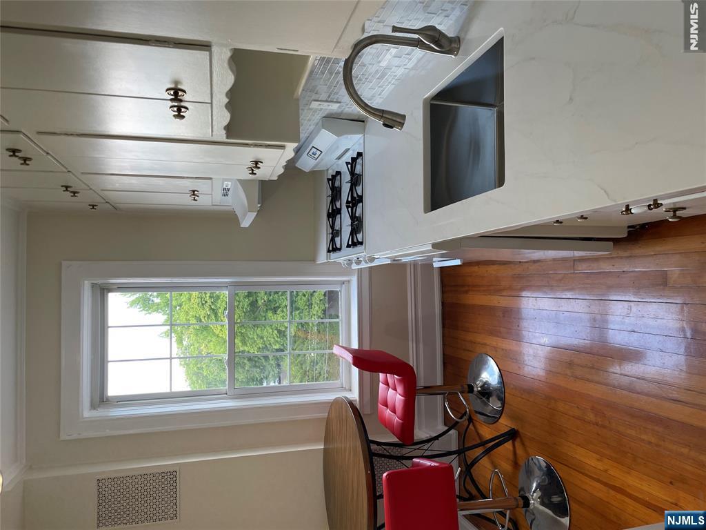 275 Engle Street G5 Property Photo 7