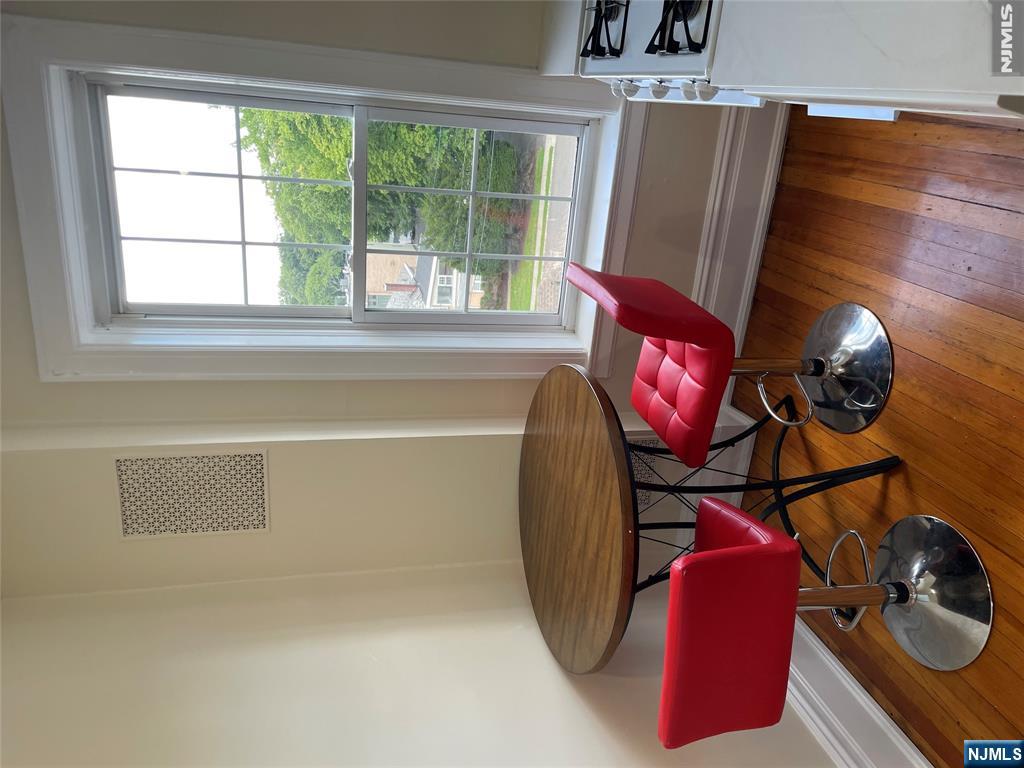 275 Engle Street G5 Property Photo 8