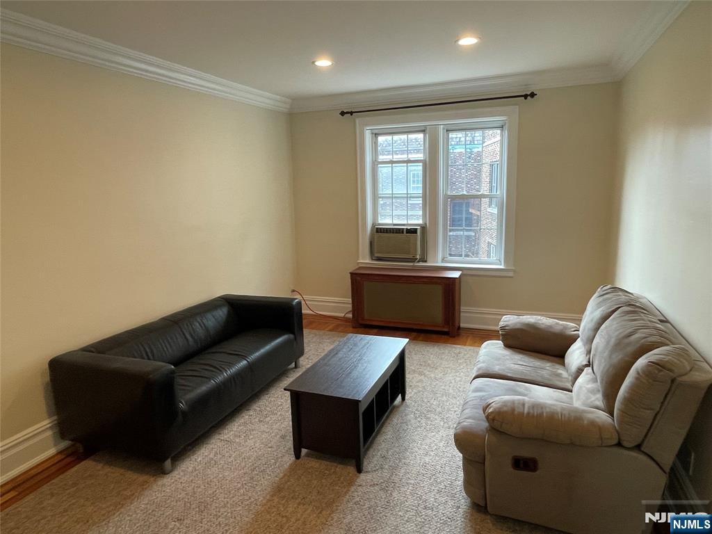275 Engle Street G5 Property Photo 9