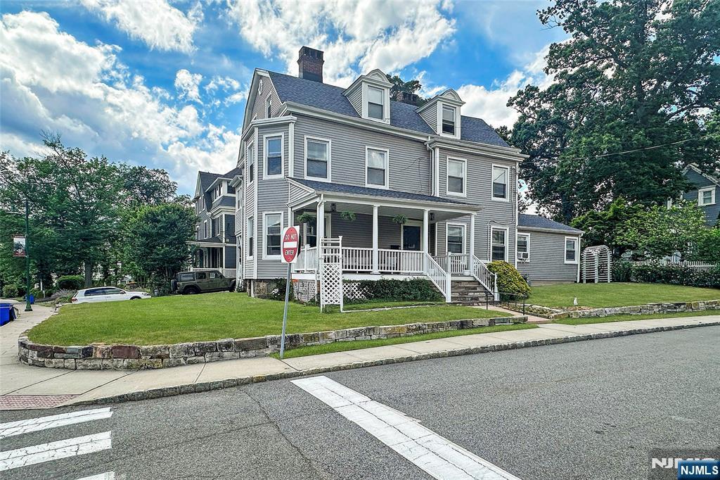 2 Hillside Avenue Property Photo 1