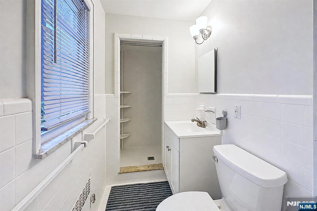 2 Hillside Avenue Property Photo 25