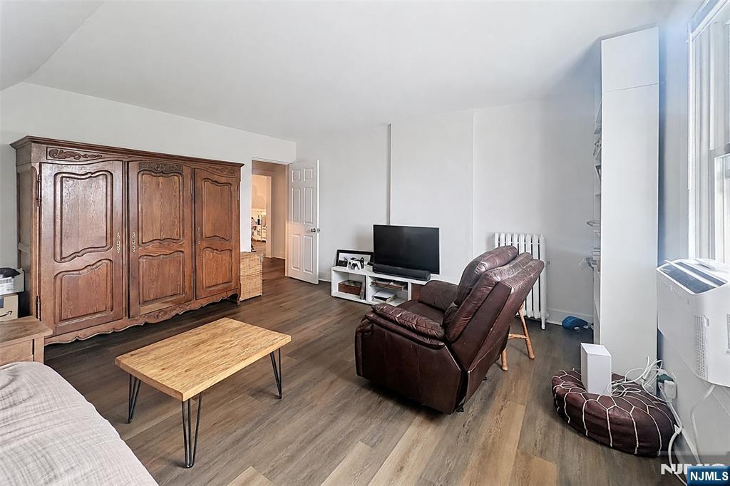 2 Hillside Avenue Property Photo 35