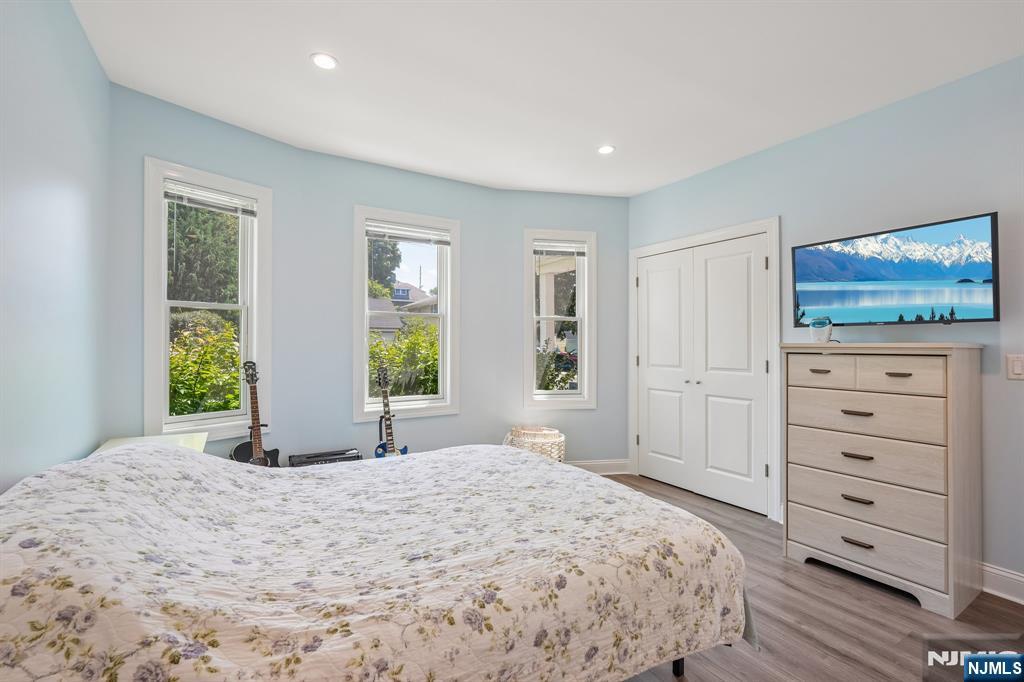 465 Oak Avenue Property Photo 9