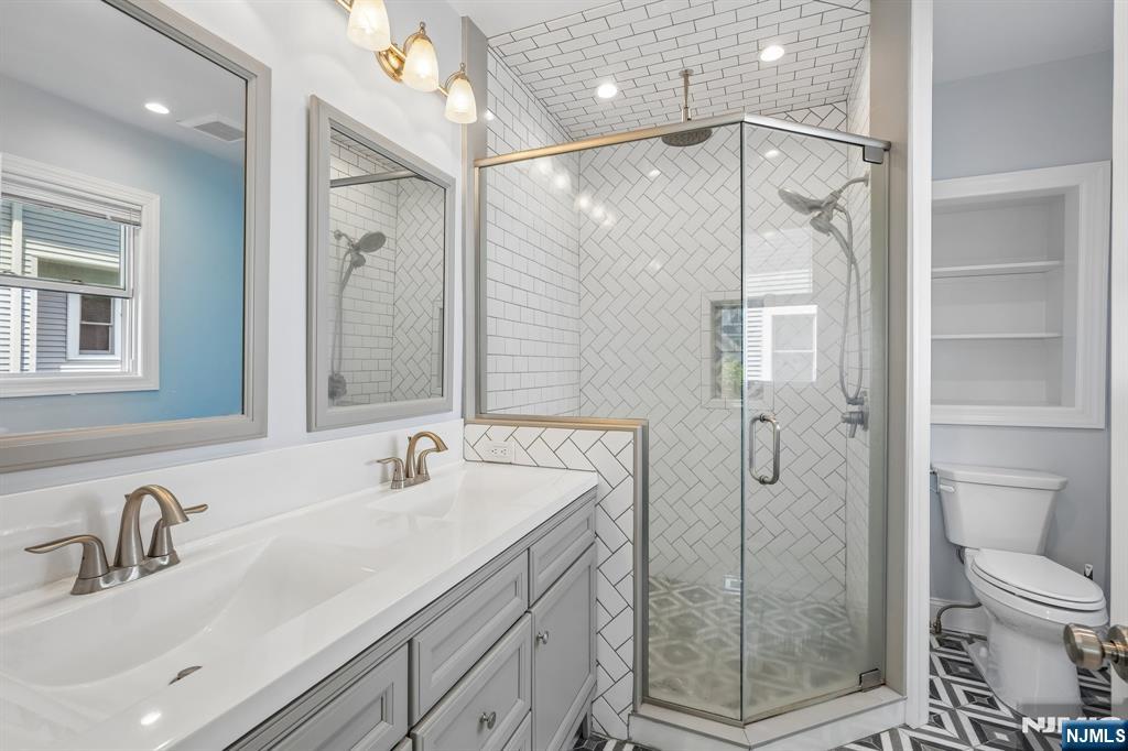 465 Oak Avenue Property Photo 11