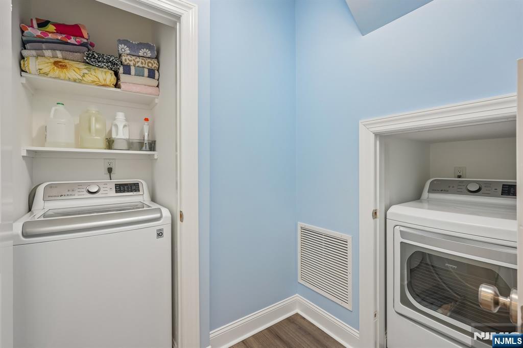 465 Oak Avenue Property Photo 12