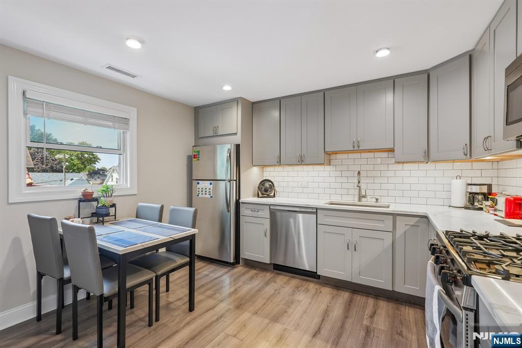 465 Oak Avenue Property Photo 14