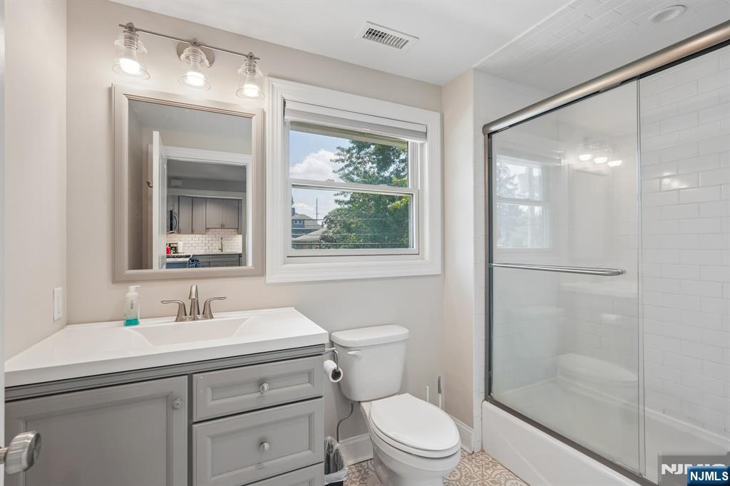 465 Oak Avenue Property Photo 17