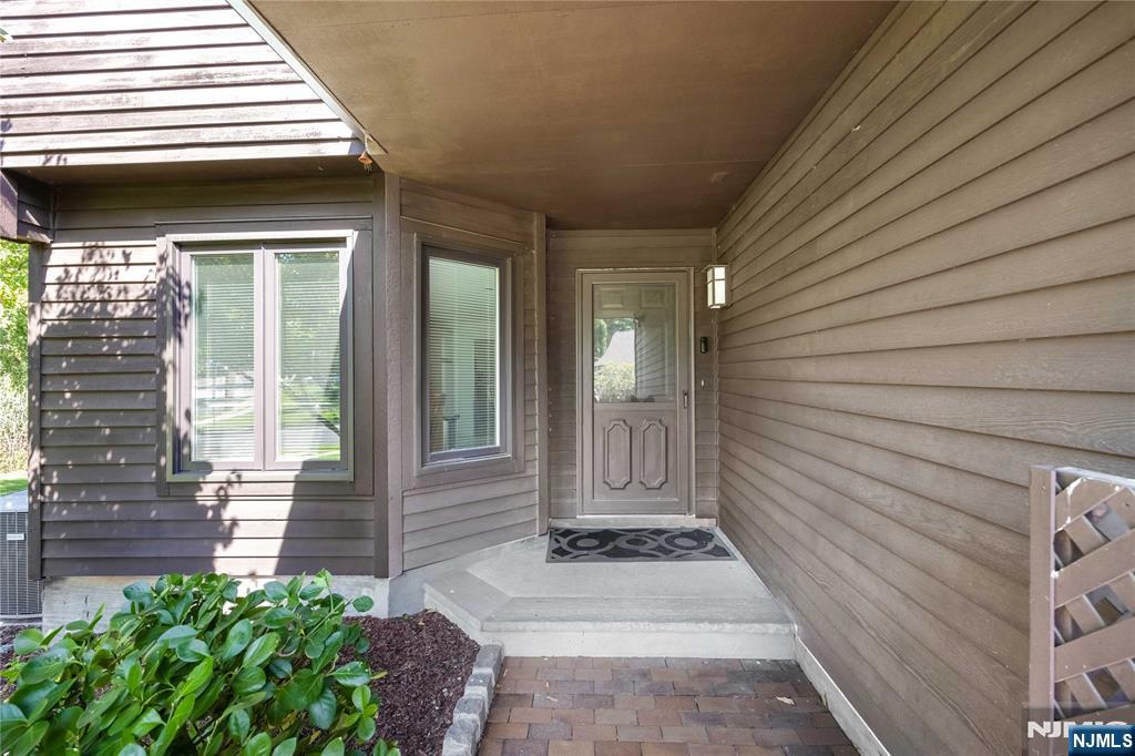 374 French Court Property Photo 3