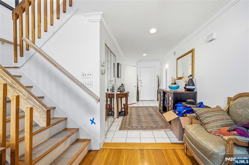 374 French Court Property Photo 4