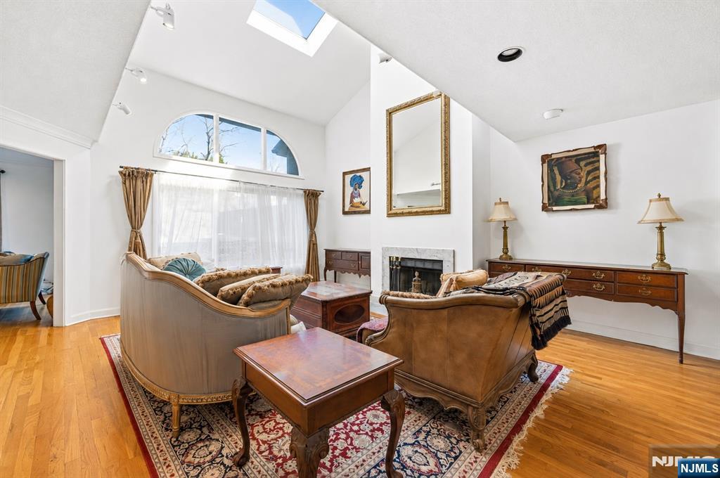 374 French Court Property Photo 5