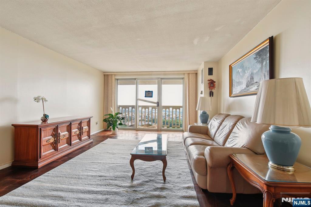 555 North Avenue 25k Property Photo 3