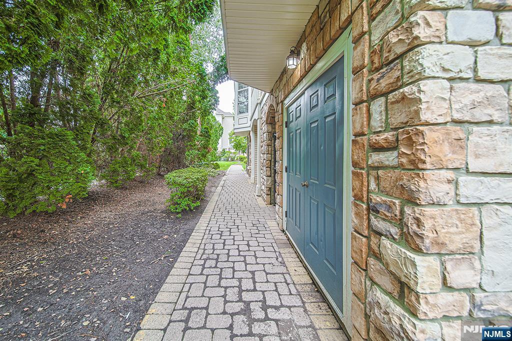 604 Turlington Court 234 Property Photo 3