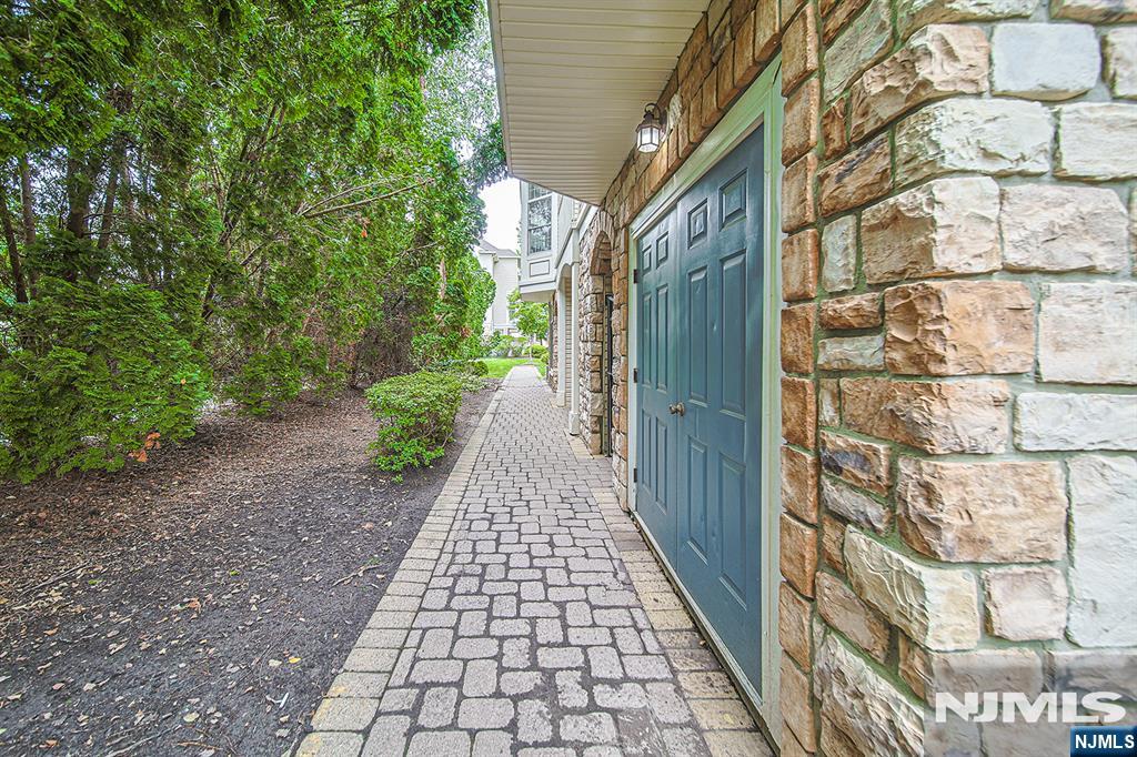 604 Turlington Court 234 Property Photo 3